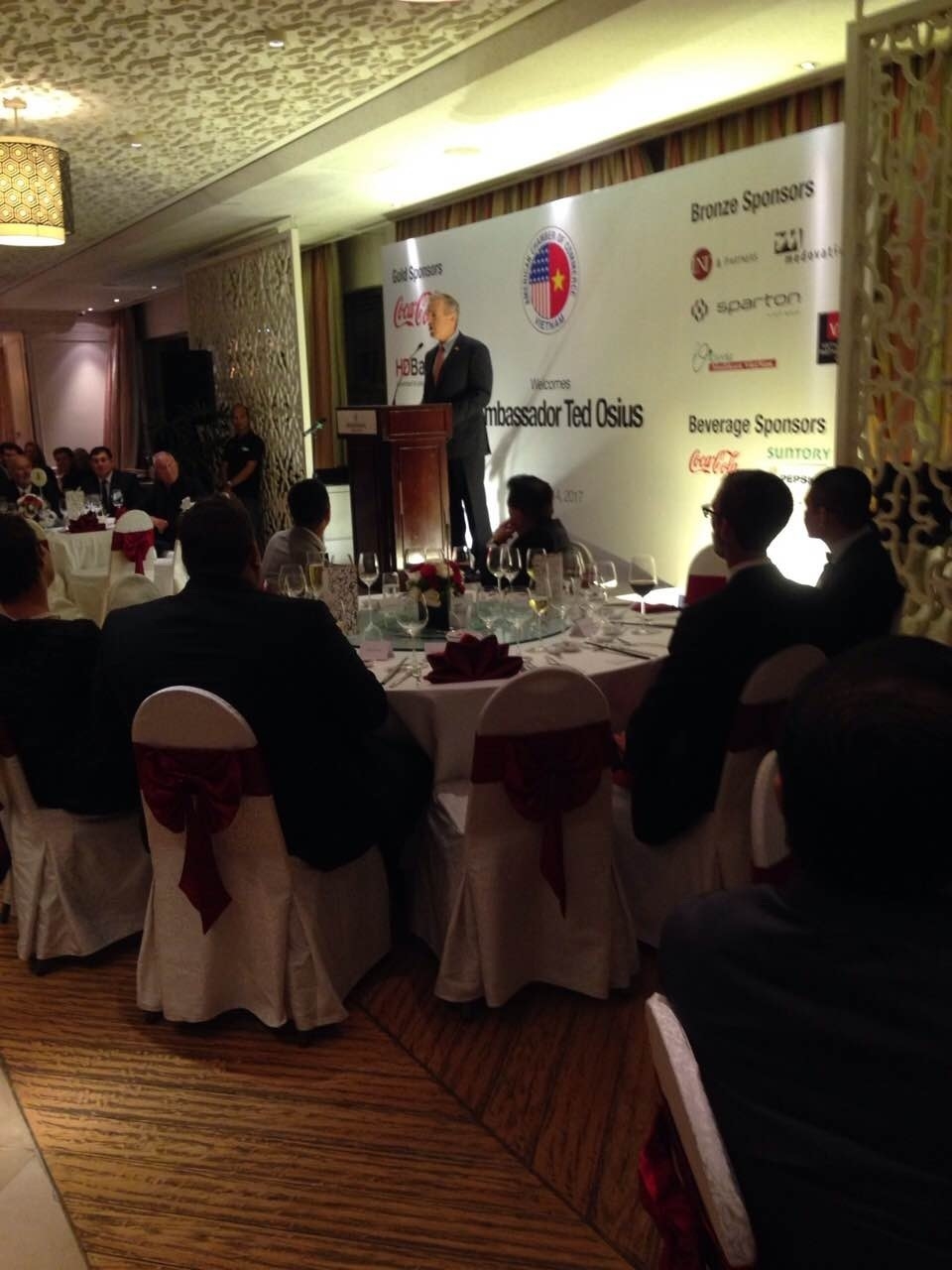 Tiệc tất niên của AmCham cùng với đại sứ Mỹ Ted Osius